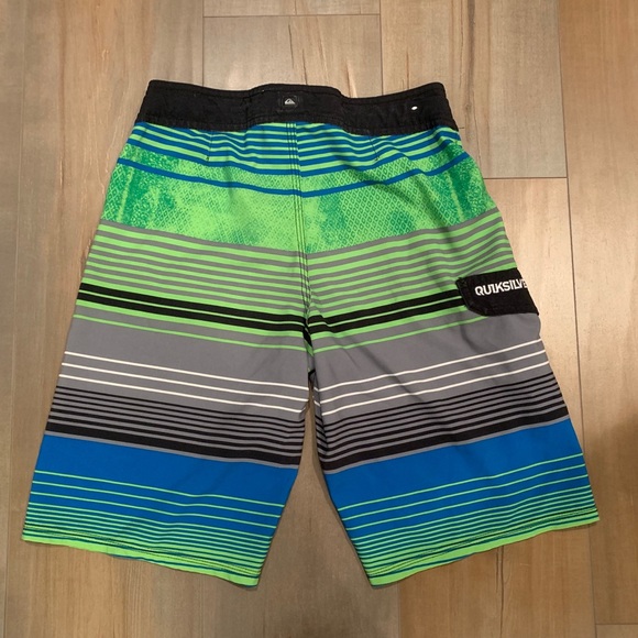 quicksilver boys shorts